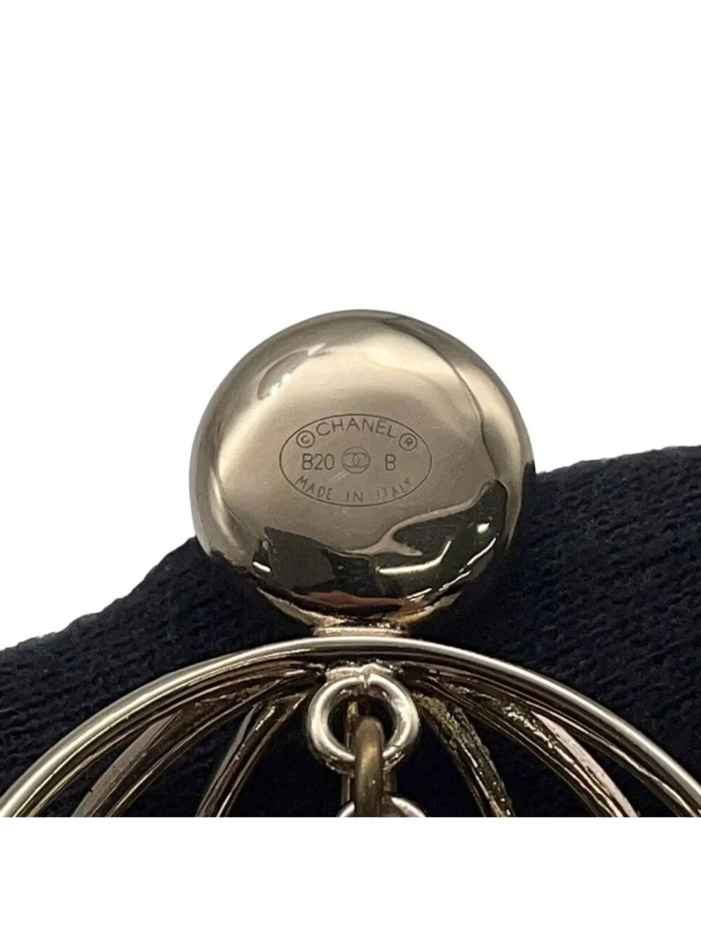 CHANEL brooch bird